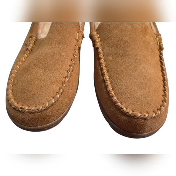 Lands' End - Men's Suede Moccasin Slippers with Fuzzy Faux Fur Lining NWOT - Picture 8 of 11